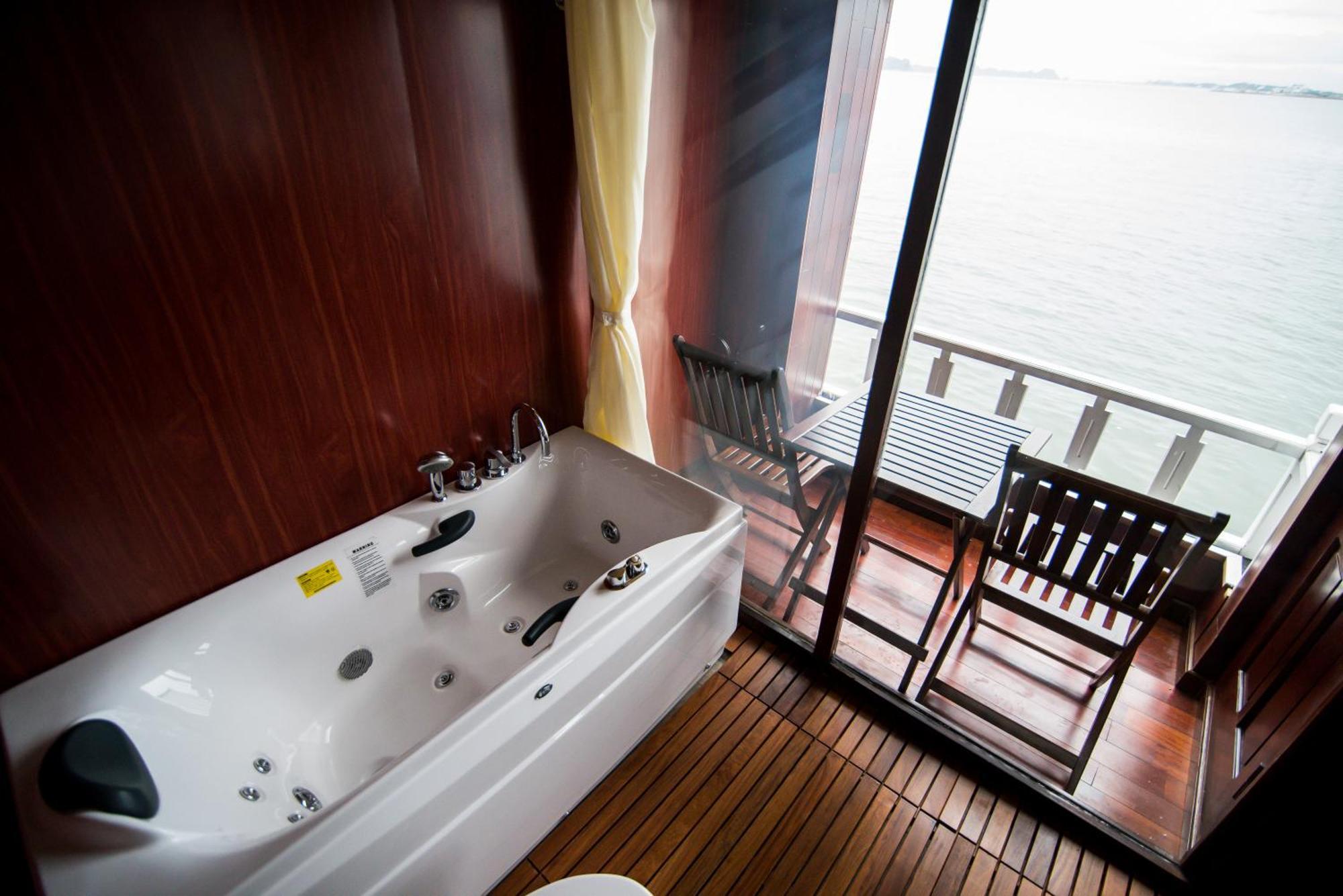 Hotel Renea Cruises Halong Ha Long Zewnętrze zdjęcie