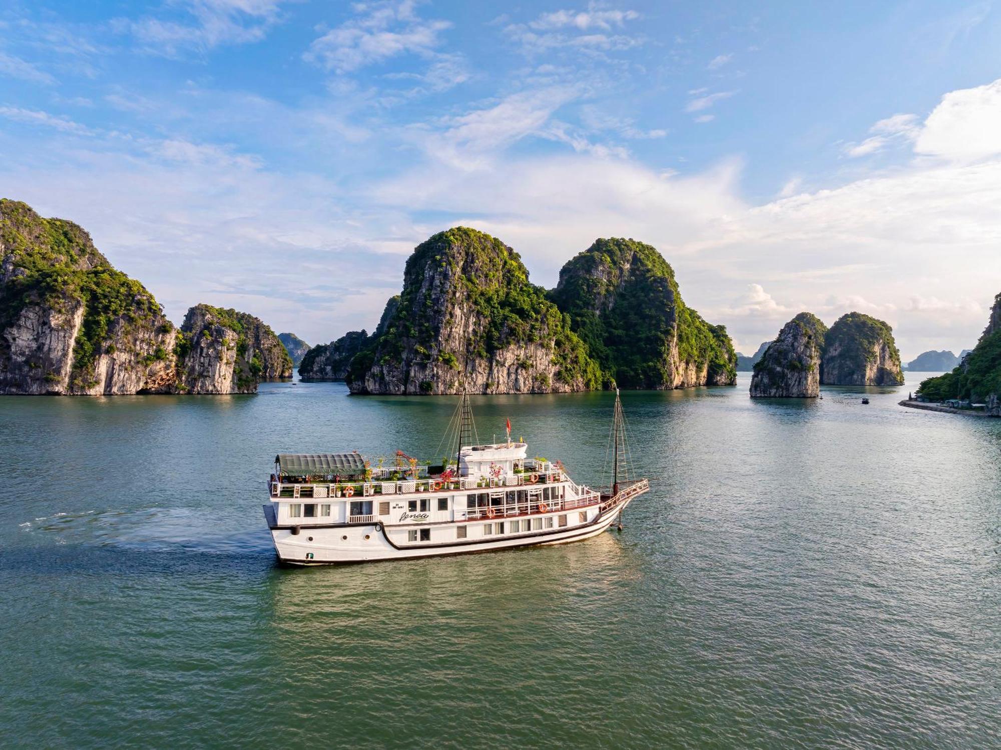Hotel Renea Cruises Halong Ha Long Zewnętrze zdjęcie