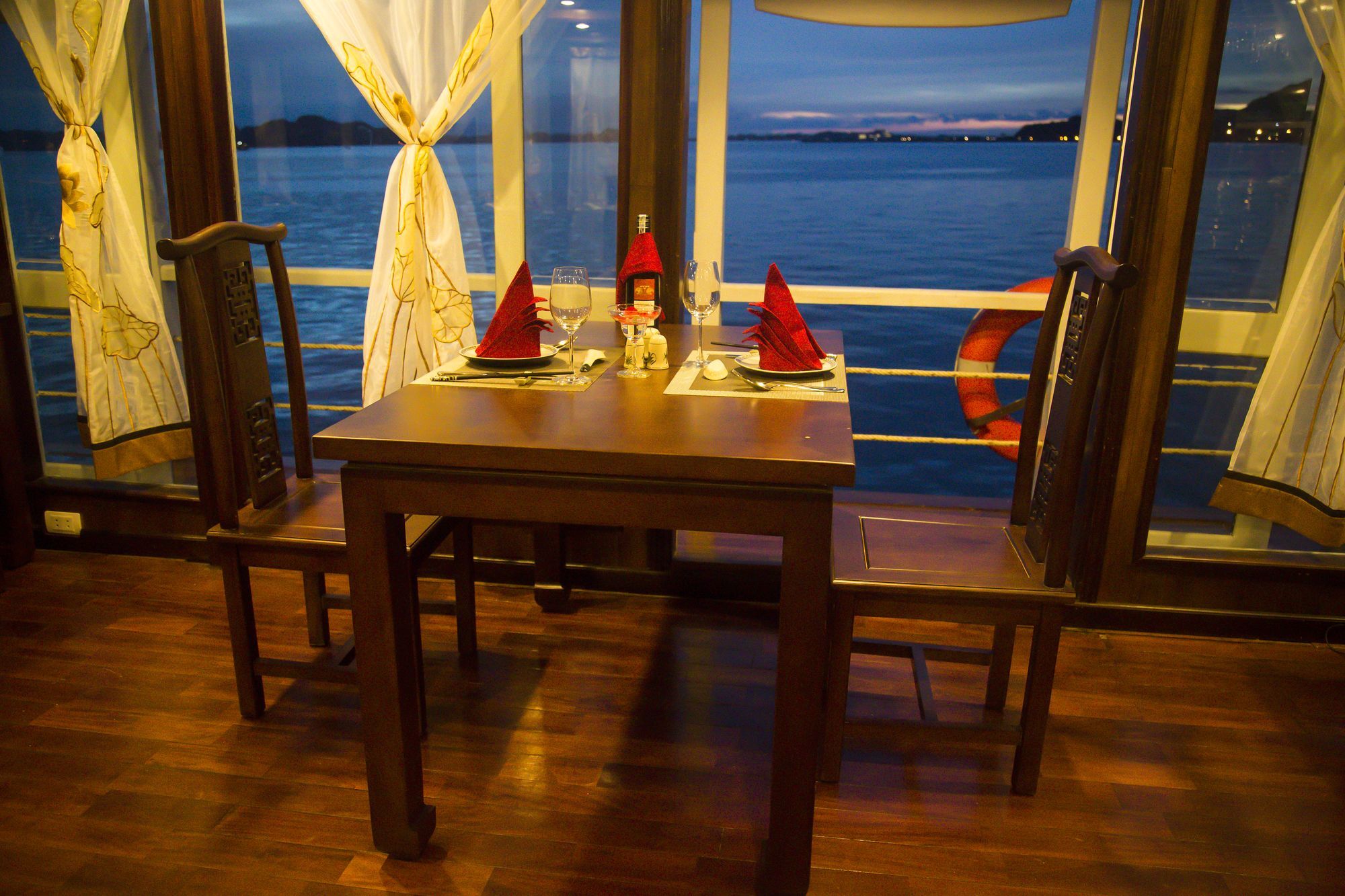 Hotel Renea Cruises Halong Ha Long Zewnętrze zdjęcie