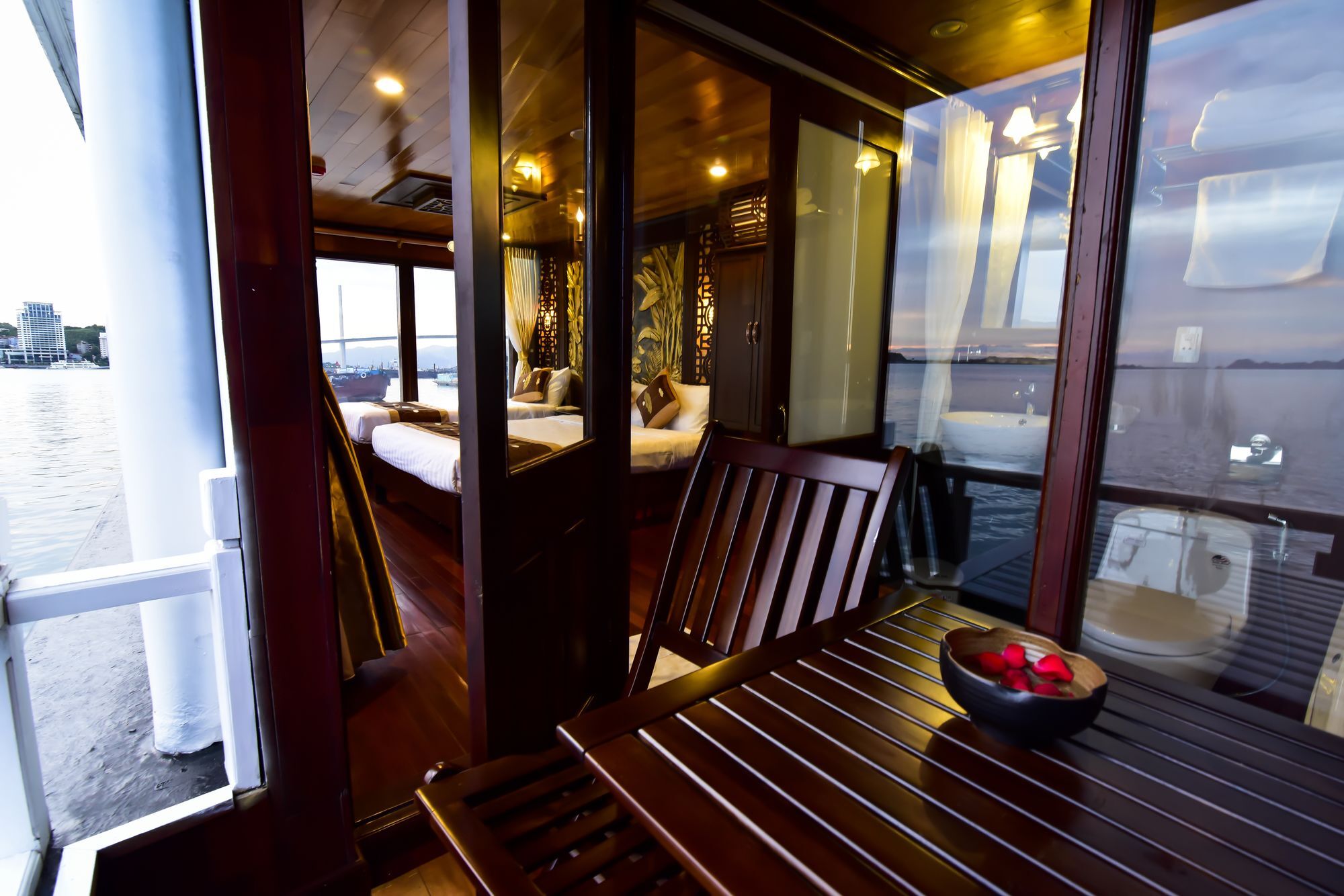Hotel Renea Cruises Halong Ha Long Zewnętrze zdjęcie